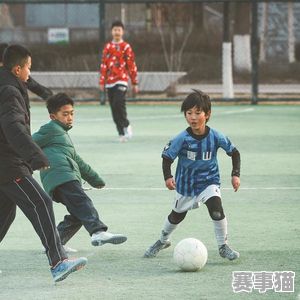高温可以踢足球吗？冬天的足球故事